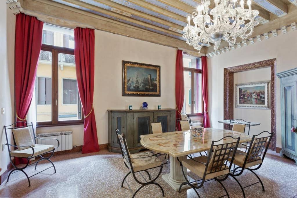 Doge Palace Luxury Apartment - Cannaregio Venice Luaran gambar
