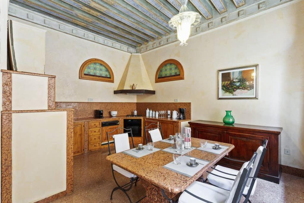 Doge Palace Luxury Apartment - Cannaregio Venice Luaran gambar